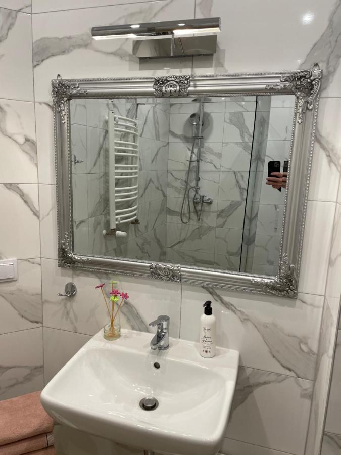 Komfort Apartament Nałęczów Esterno foto